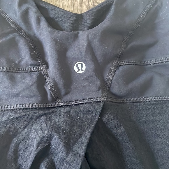 Size 8 Black Lululemon Tank Top - Picture 3 of 4
